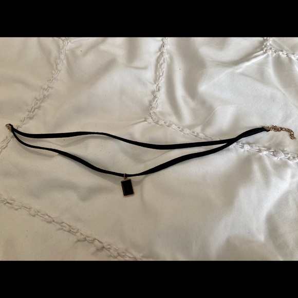 Black Choker Necklace - Picture 3 of 3